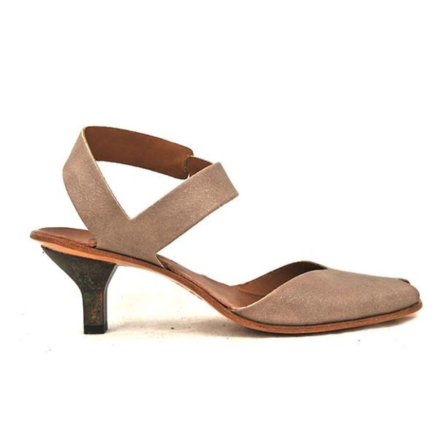 CYDWOQ Figurative Sandals