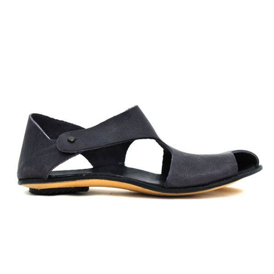 CYDWOQ Latch Sandals