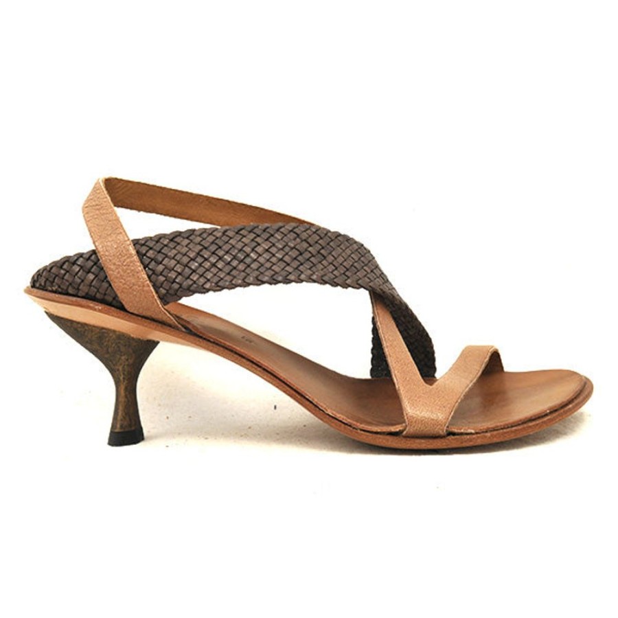 CYDWOQ Crossing-H Sandals