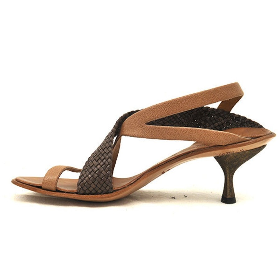 CYDWOQ Crossing-H Sandals