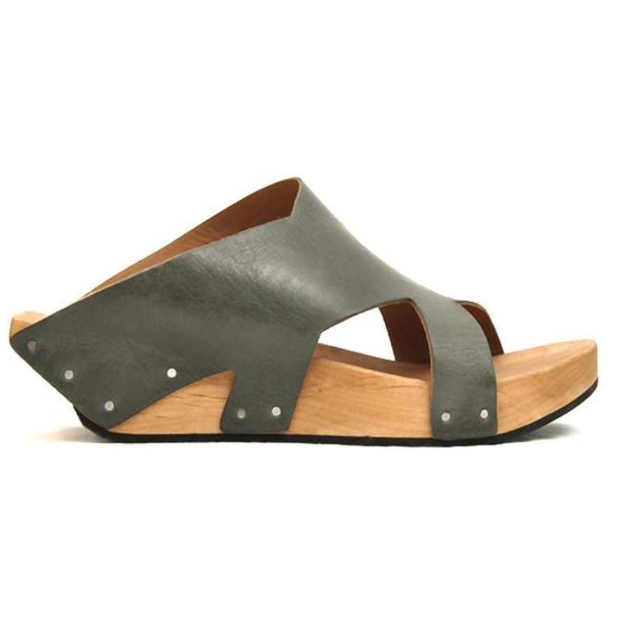 CYDWOQ Terrace Sandals