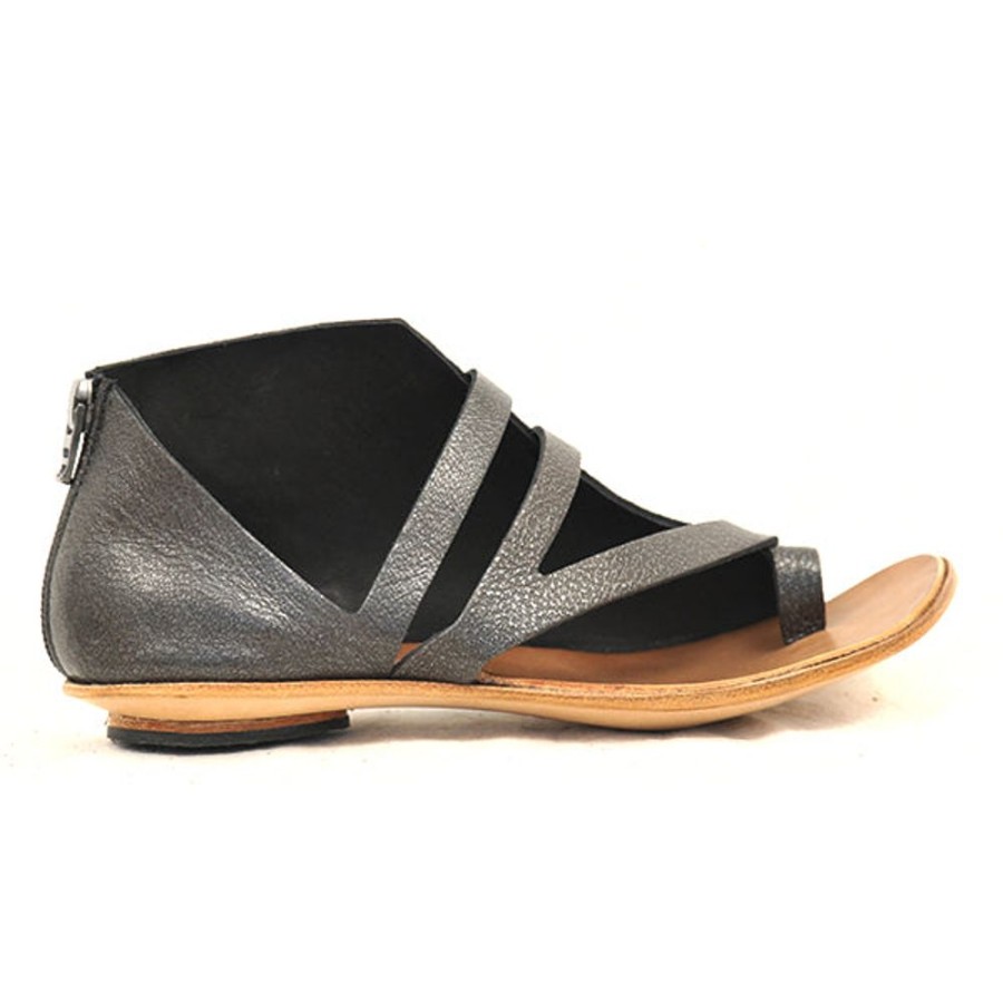 CYDWOQ Civilian Sandals